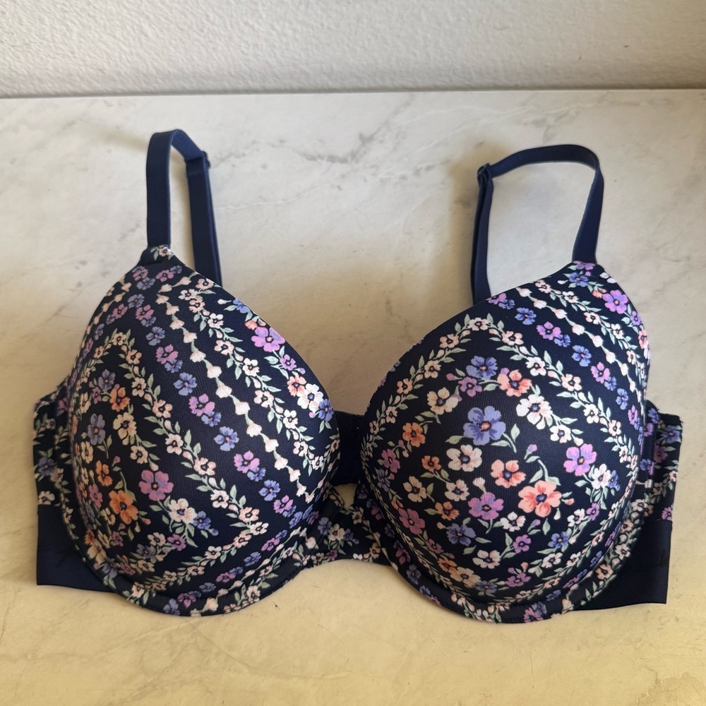❇️PINK VS Wear Everywhere Push-up 2 for $22❇️